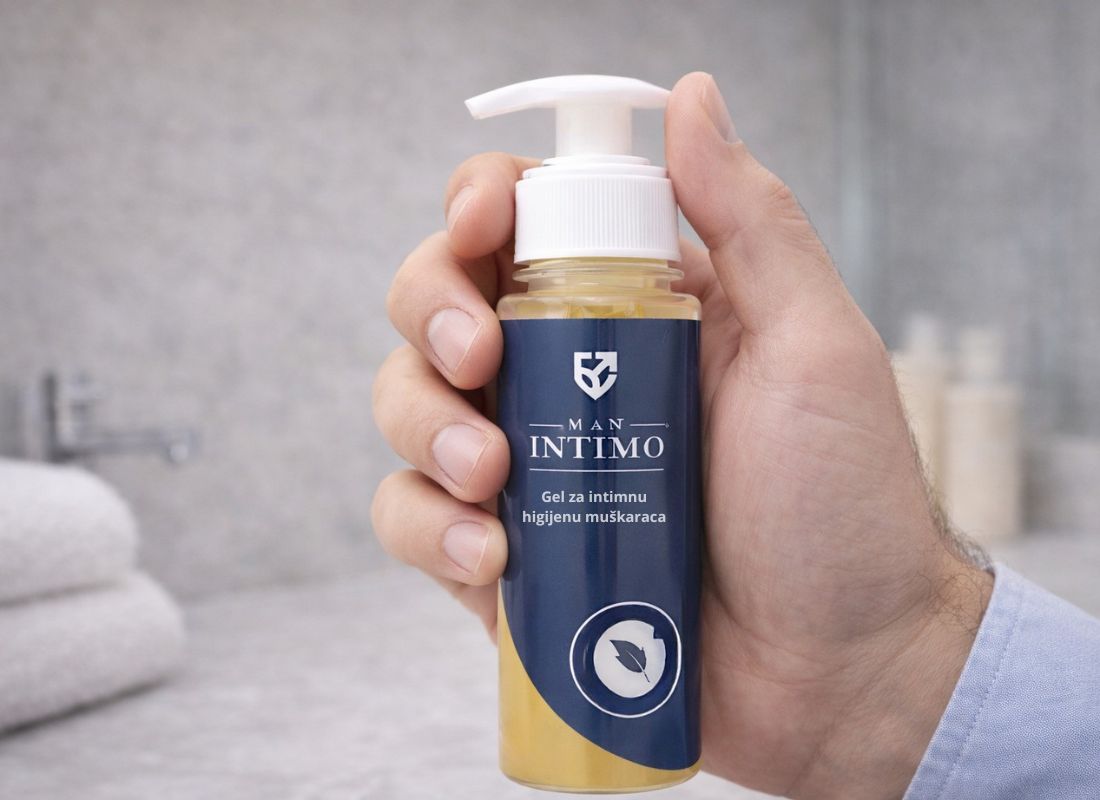 muškarac drži u ruci man intimo gel 